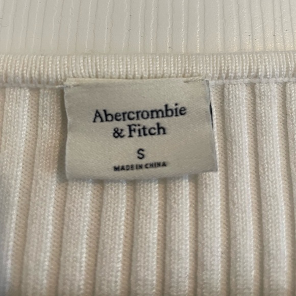 Abercrombie Cropped Cream Long Sleeve Twist Waist Sweater - Picture 2 of 6